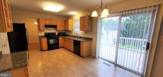 Photo - 106 Lindenridge Road