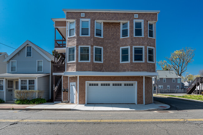 Photo - 189 Broadway Apartments Unit 2
