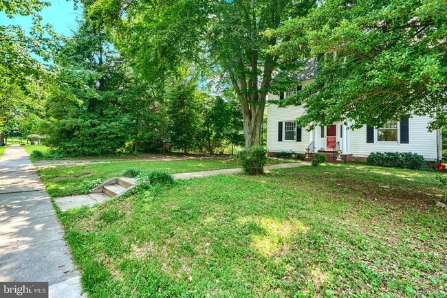 Photo - 720 Dryden Dr