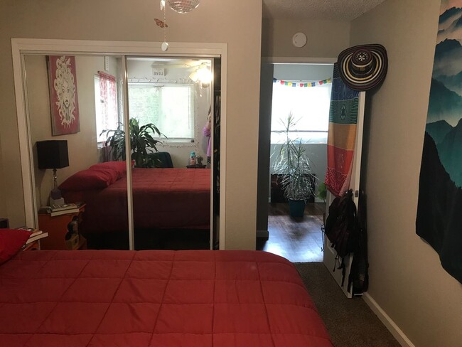 Photo - Take Over My Lease in January 2025 !!!!  Greenwood Estates has an Excellent 2 Bedroom, 1.5 Bath T... Unidad 50-2