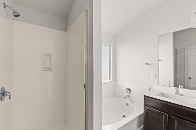 Photo - Beautiful 4bed/2 bath