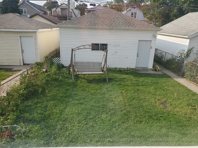 Photo - 5222 N Ludlam Ave Unit 2 Floor