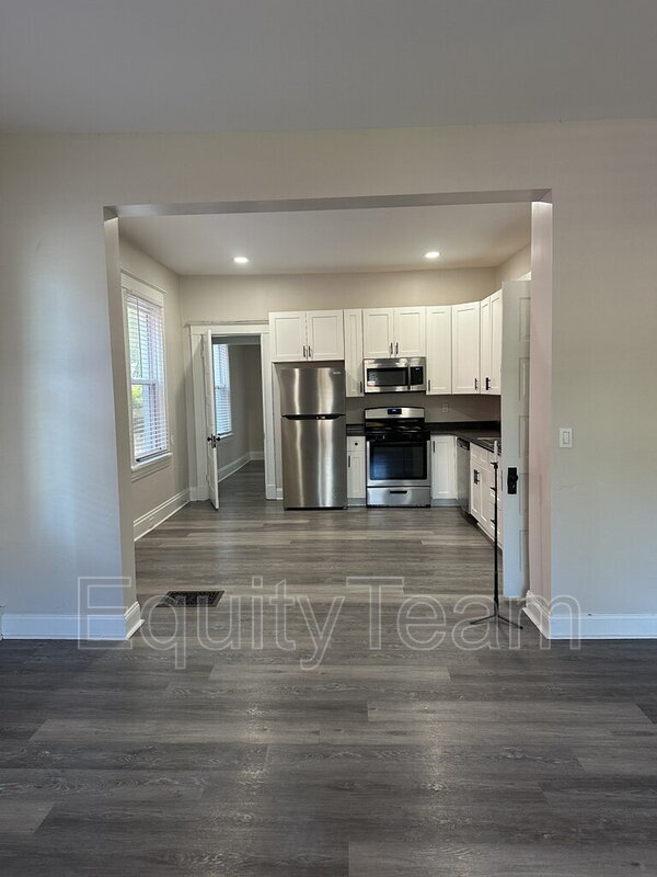 Photo - 2341 Kenilworth Ave Unit Apt 1