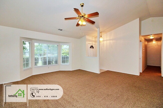 Photo - 1599 Lavender Way