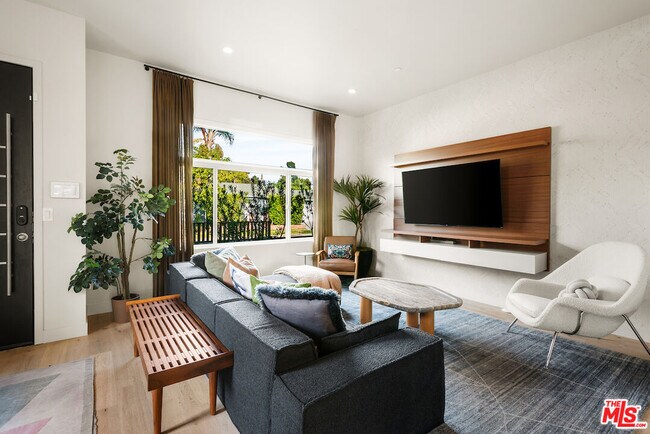 Photo - 4211 Ince Blvd