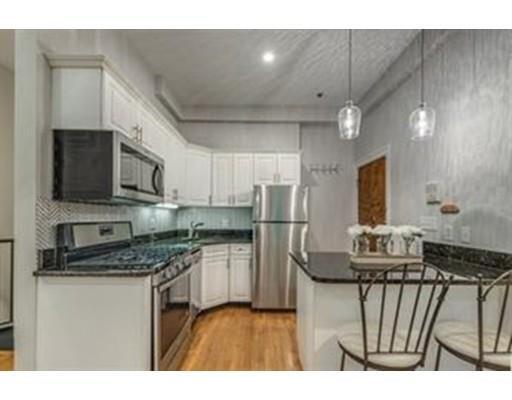 Photo - 400 Marlborough St Unit 2