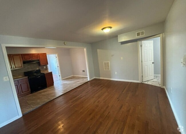 Building Photo - 3-882 S 20th St Rental
