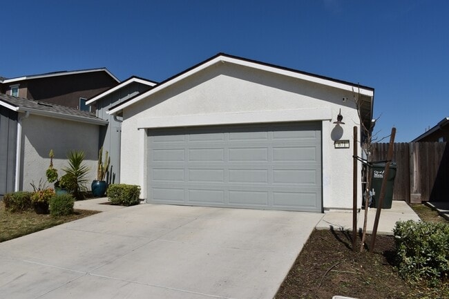 Photo - 671 Keenan Ct