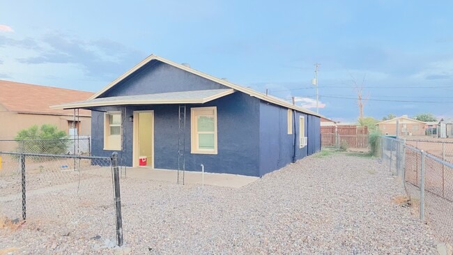 Photo - 141 E Ash Ave