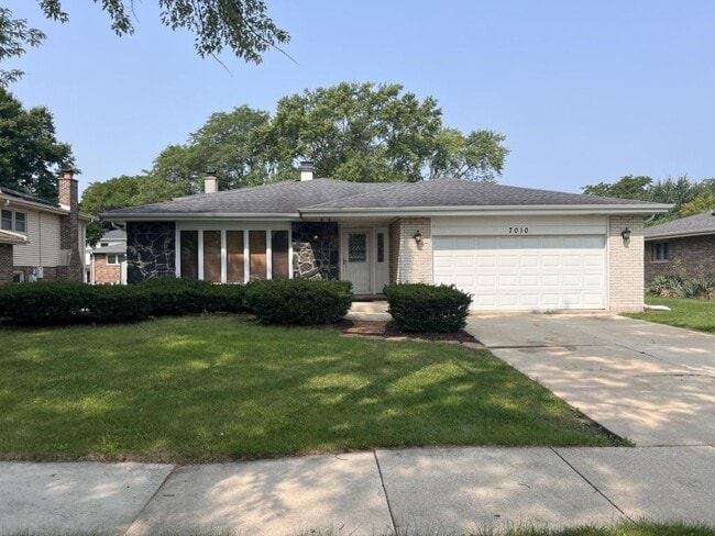 Building Photo - 7010 Terrace Dr