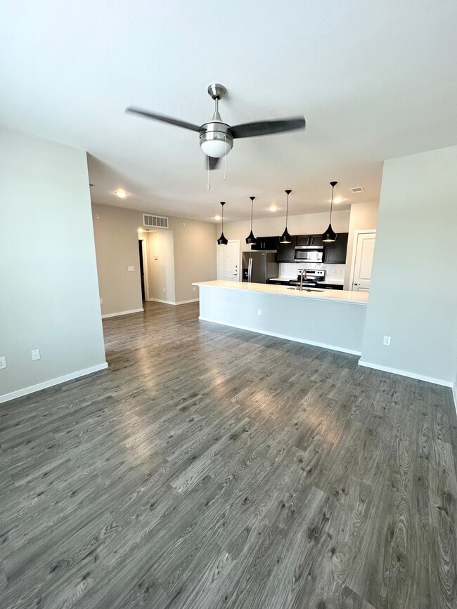 Photo - 305 W Fm 1187 Unidad 030421