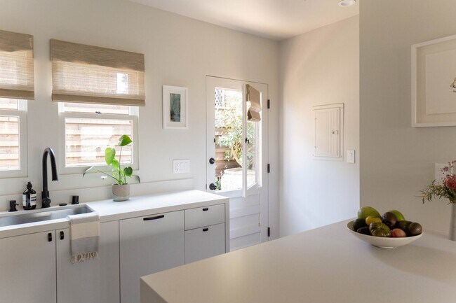 Photo - 1 Bed / 1 Bath Bungalow - 2 Blocks from the beach in Santa Monica Unit 231 Beach St.