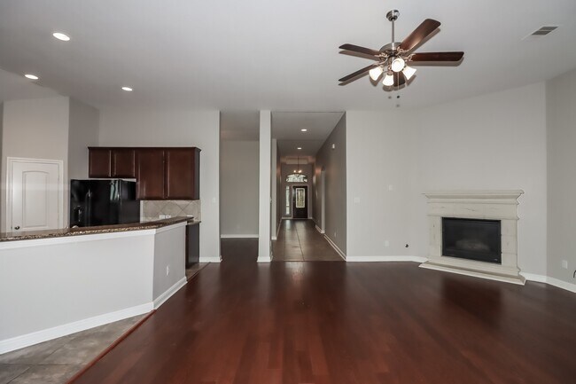 Photo - 15007 Appian Oak St