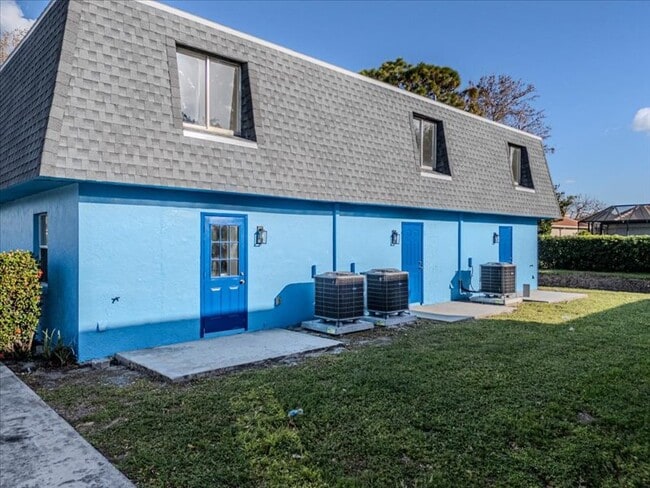 Photo - 16200 Dublin Cir