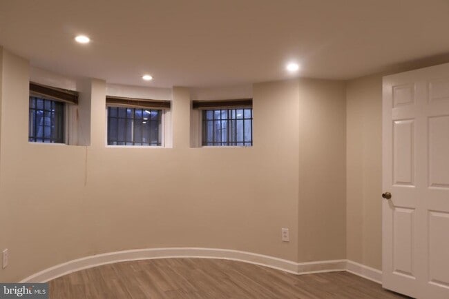 Photo - 2014 1st St NW