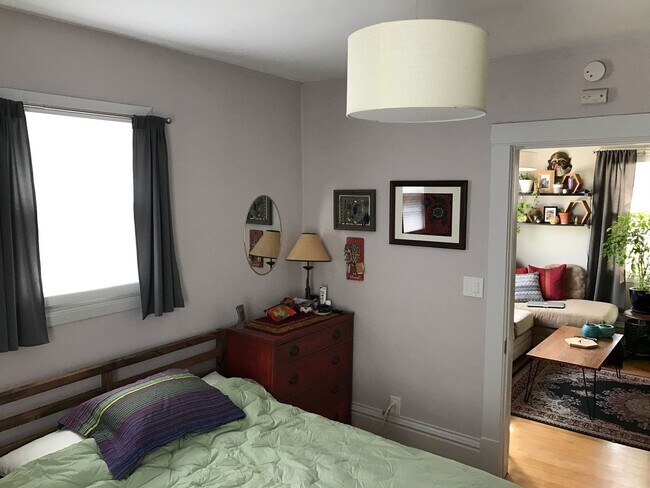 Photo - 2320 5th St NE Unit 2