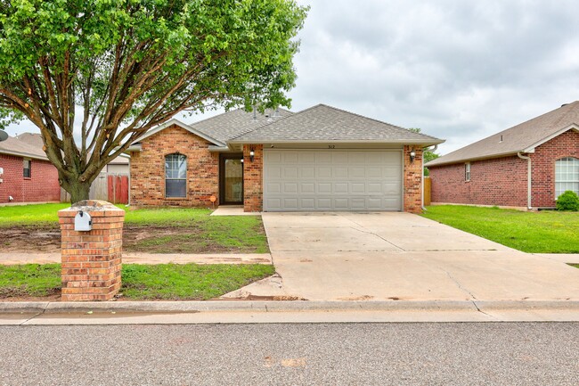Photo - 312 SW 40th St Casa