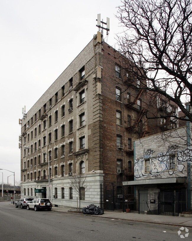 Primary Photo - 45-53 Cabrini Blvd