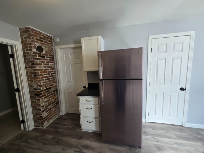 Photo - 13 Freemont St Unit Apt 1