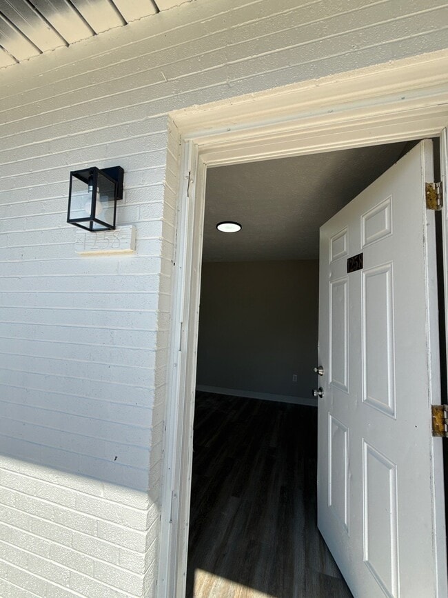 Building Photo - 1258 Fairground Rd