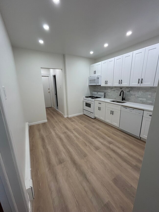 Photo - 226 77th St Unit Floor 1