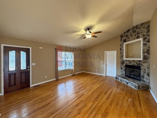 Photo - 3 Bedroom/2 Bath Lake Monticello Monticello Rental