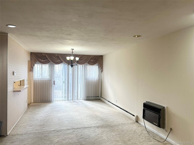 Photo - 76-36 265th St