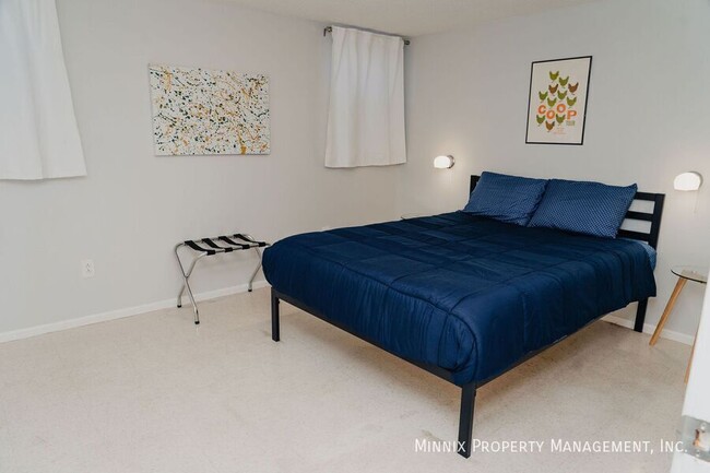 Photo - 1602 Ave. Y-B