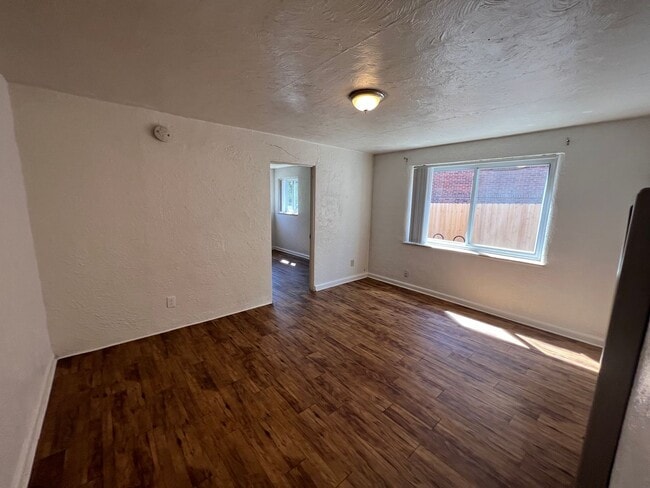 Photo - 955 16th St.