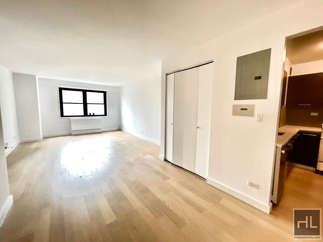 Building Photo - East 39th Street Rental