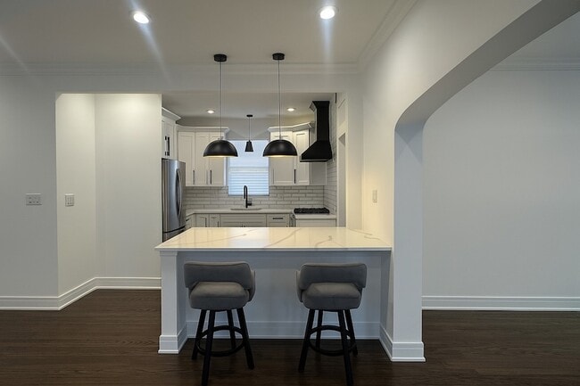 Photo - 7937 S Crandon Ave