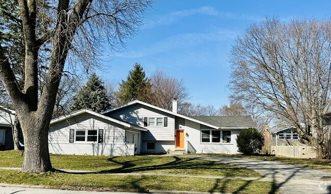 Building Photo - 129 Tupelo Ave Rental