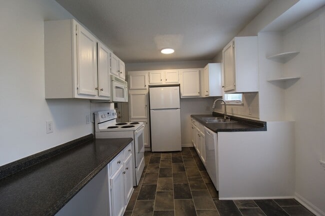 Photo - 2 Bedroom 1 Bath Home In Roeland Park