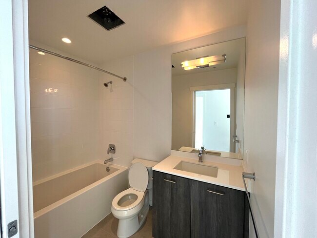 Photo - Centre South - 2908 Unité 2908