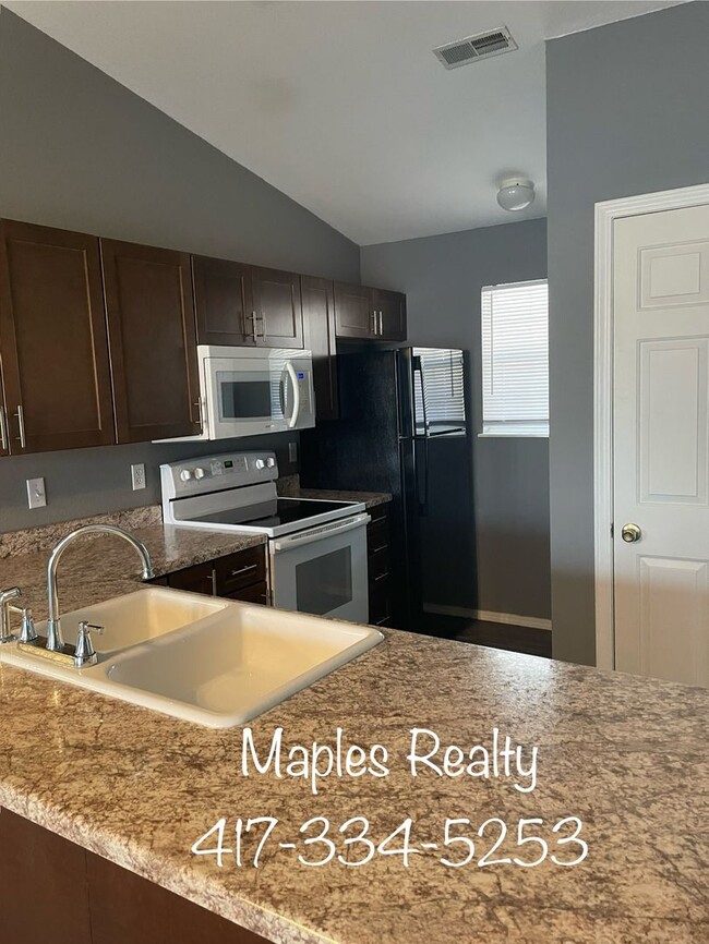 2 Bedroom / 2 Bath Penthouse Condo at Fall... - 2 Bedroom / 2 Bath Penthouse Condo at Fall... Unit 22