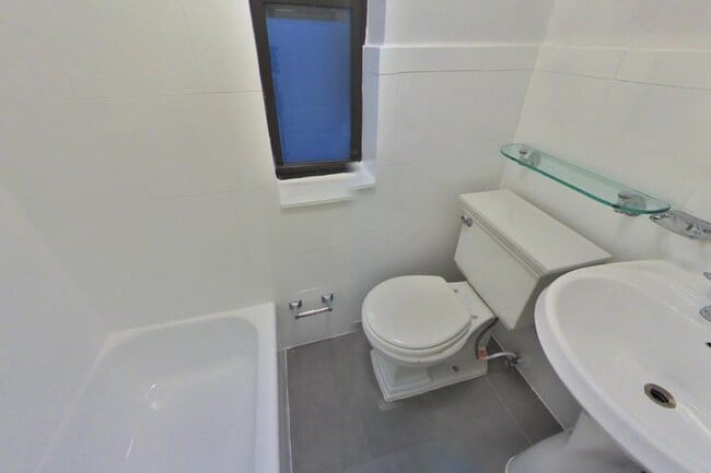 Photo - 221 E 23rd St Unidad 2