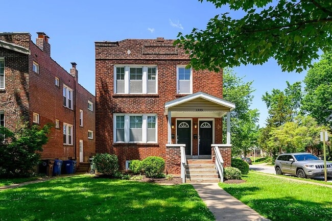 Photo - 1335 Woodland Dr Apartments