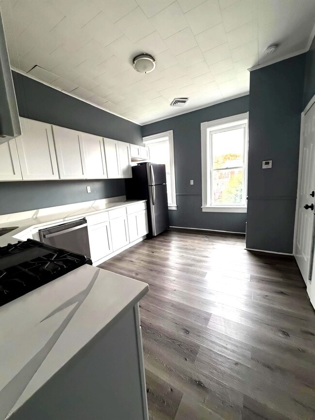 Photo - 204 1st St Unit #3