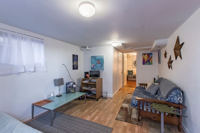 2401 Boylston Ave E Unit B