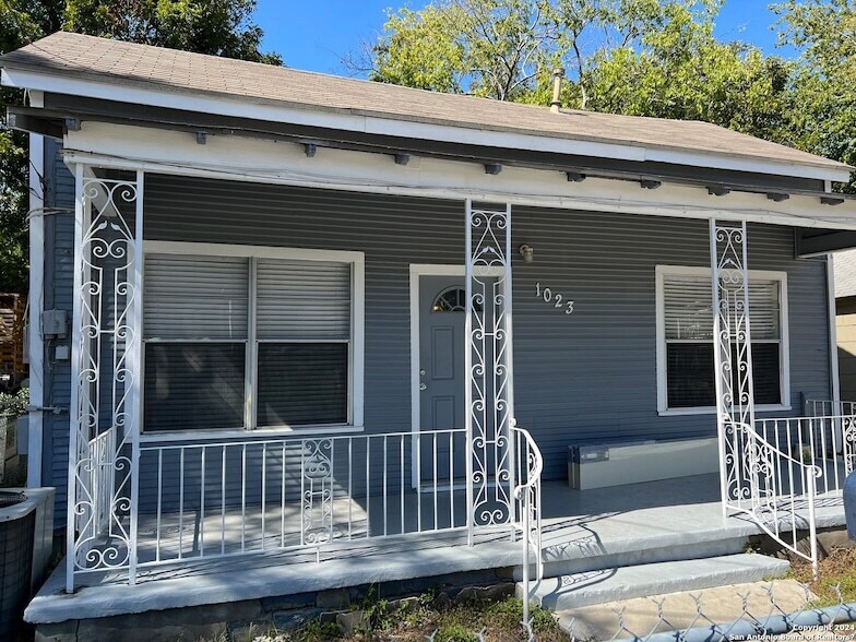 Photo - 1023 N Cherry St