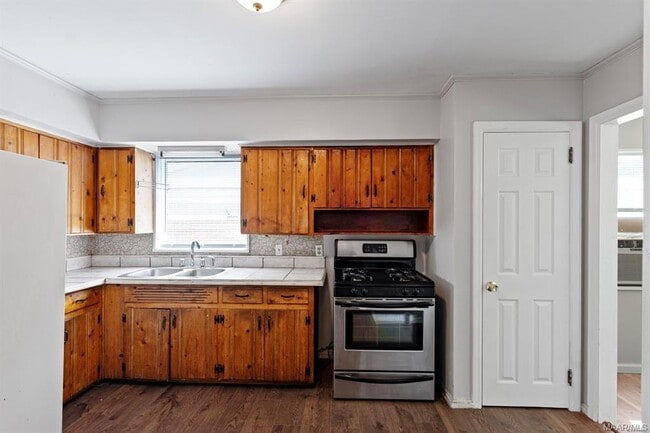 Photo - 1221 Belmont St