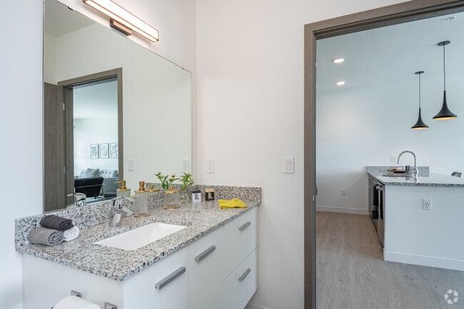2 BR, 2 BA - 1076 SF