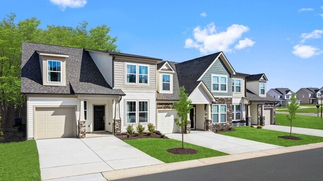 Building Photo - 3 Bedroom 2.5 Bathroom Townhome w/ 1 car garage in a prime location of Flowers Plantation
