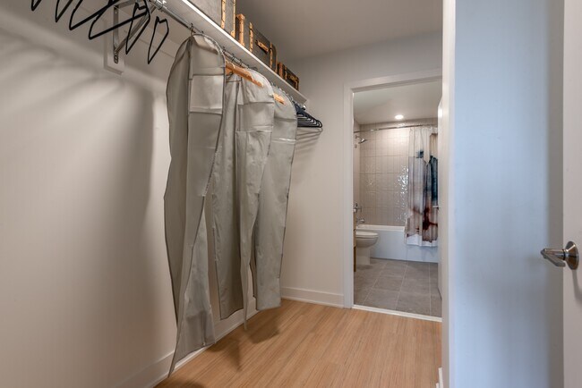 Building Photo - Everly Rental