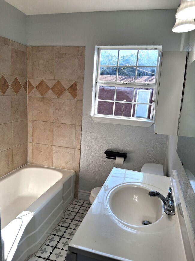 Photo - 902 Evetts Rd