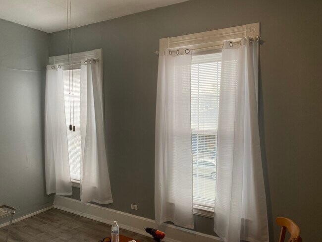 Living room - 32 N Main St Unit A