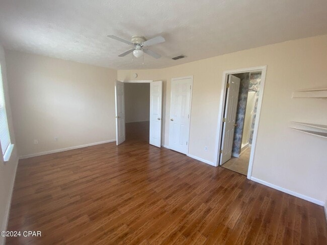 Photo - 111 Abigail Ln