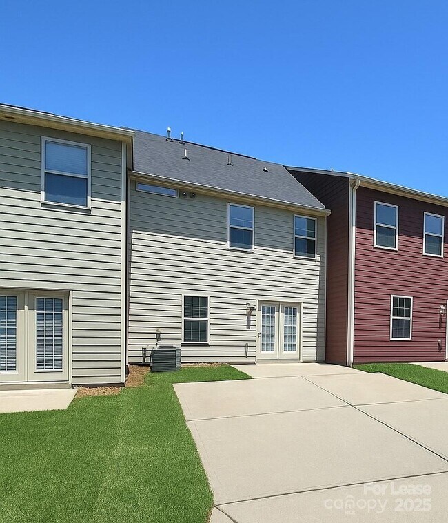 Photo - 3323 Major Samuals Way