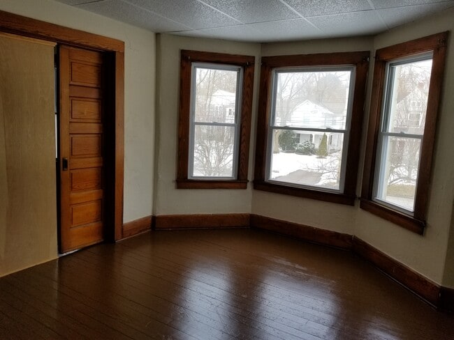 Photo - 606 W Main St