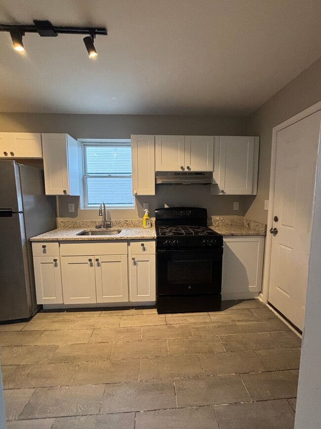 Photo - 10XX E Cold Spring Ln